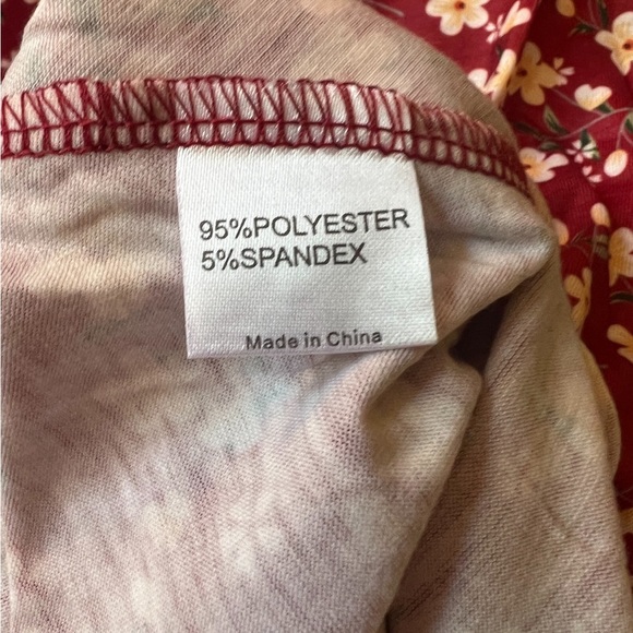 NWT | MS Basic Short Sleeve Deep V-Neck MIDI Dress | Size: S | Red Floral - Picture 8 of 10